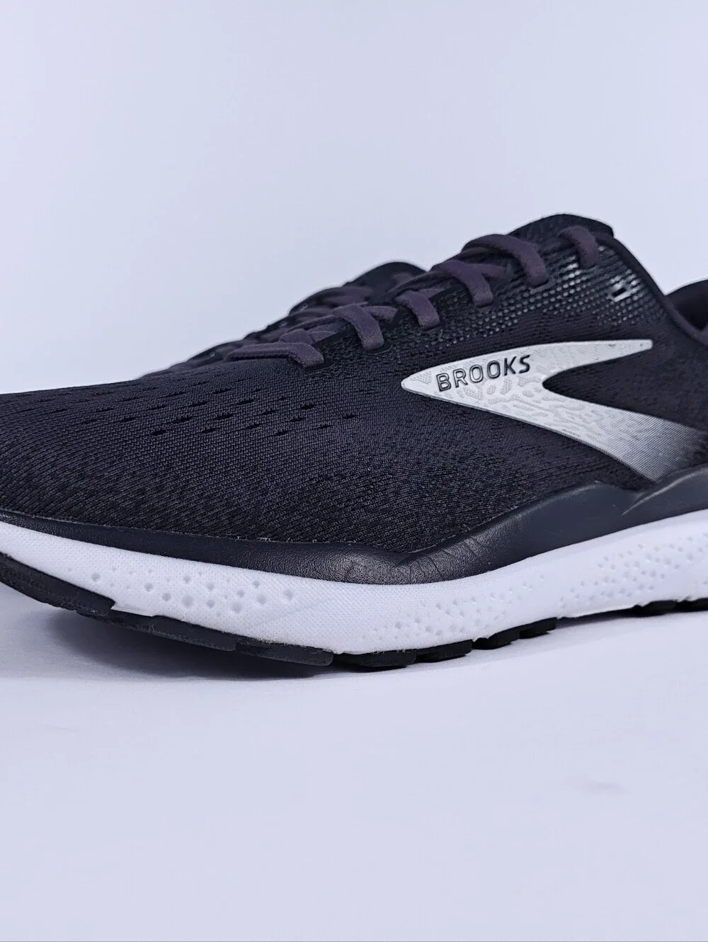Brooks Ghost 16 Womens 11 Neutral Cushion Road Running Shoes Black DNA Loft
